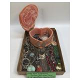 (I) 25 PCs Jewelry-1974 Rose Soapstone