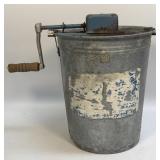(I) Vintage Ice Cream Maker Freezer Hand Crank