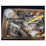 (M) Several Vintage Kitchen Items As Pictured