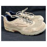 (D) Worldwide Sportsman Menï¿½s Leather Fishing