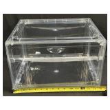 (K)  Clear Storage Bin with Magnetic Closure