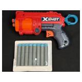 (L) X-Shot Dart Gun and Darts
