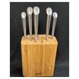 (K)Wooden Knife Block with 5 Knives as Pictured
