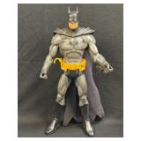 (L) Mattel DC Universe Classics Batman Action