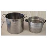 Stainless 9" Tall Pot & Alum Strainer Basket