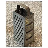 Vintage 9ï¿½ Grater