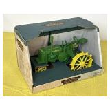 ERTL John Deere Wide Tread 1931ï¿½GPï¿½ Tractor 1:16
