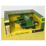 ERTL John Deere 2002 1590 Grain Drill 1:16 Scale
