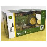 Ertl John Deere 1/16 Die Cast Replica Model A