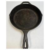 (D) 10.5" Lodge Cast Iron Skillet