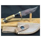 (SC) 6ï¿½ Damascus Style Fixed Blade Knife With