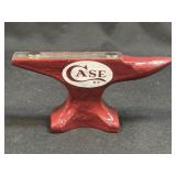 (SC) Miniature Cast Iron Knife Display Anvil With