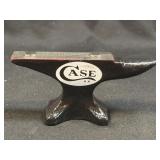 (SC) Miniature Cast Iron Knife Display Anvil With