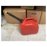 2 1/2 Gallon Plastic Gas Can