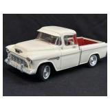 ERTL American Muscle 1955 Chevrolet 3100 Cameo