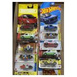 (C) 12 Hot Wheels and Matchbox Cars NIB As