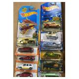 (C) 12 Hot Wheels and Matchbox Cars NIB As