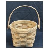(B) Longaberger Small Round Fruit Basket With
