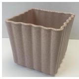 (D) 5ï¿½ Pottery Planter PF4 USA  As Pictured