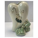 (B) Vintage 1940s U.S.A. Bisque Ceramic Heart Wall