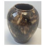 (D) Vintage Brush McCoy Pottery Onyx Line Vase
