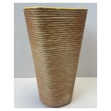 (B) Vintage Shawnee Pottery Ribbed 9ï¿½