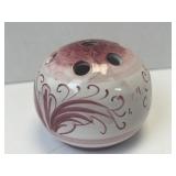 (B) 3ï¿½ Hand-Painted Flower Frog Made In Italy