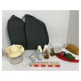 (D) Assorted Kitchen Items including Juicers,