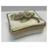 (B) Vintage Trinket Box 5ï¿½ x 4 1/2ï¿½