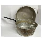(F) Aluminum Fry Pot and Basket Approx 13ï¿½