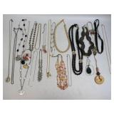(M) Several Pieces Of Costume Jewelry Necklaces