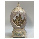 (E) Vintage Musical Egg Box Floral ï¿½Cherubsï¿½