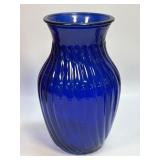 (E) Vintage Indiana Glass Cobalt Blue Vase