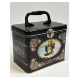 (E) Vintage Singer Manufacturing Company Tin Box