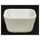 (A) Vintage Pyrex Refrigerator Dish No Lid