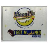 (E) 15.75ï¿½ X 11.75ï¿½ Moon Pie Glass Cutting Board