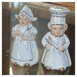 Ceramic Dutch Chef Couple S&P Shakers