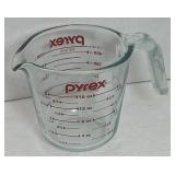 2 cup Pyrex measuring cup