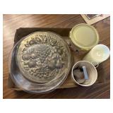 Box lot of assorted items