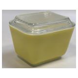 (B) Vintage Pyrex Yellow Refrigerator Dish 501B