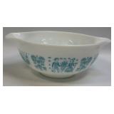 (C) Vintage Pyrex 2 1/2 Qt 443 Turquoise Amish