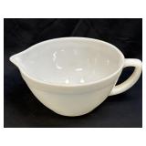 (C) VINTAGE Fire King Milk Glass Batter Mixing