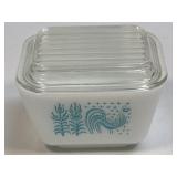 (C) Vintage Pyrex Amish Butterprint Turquoise