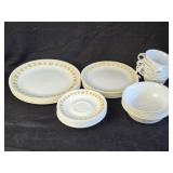 36 Piece Corelle Dinnerware Set