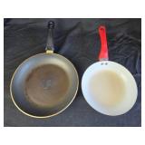 2 Frying Pans 8' & 9ï¿½'