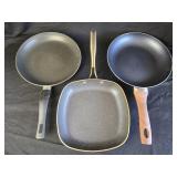 3 Frying Pans 9ï¿½' to 10ï¿½'