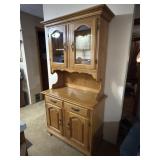 73ï¿½ x 38ï¿½ x 18ï¿½ Hutch(Must Bring Help To Move)