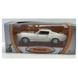 (C) Die Cast Metal 1:24 Scale Road Signature