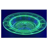 (D) Vintage Hazel Atlas Uranium Green Depression