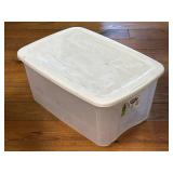 (FL) Tote 54 qt with Lid as Shown